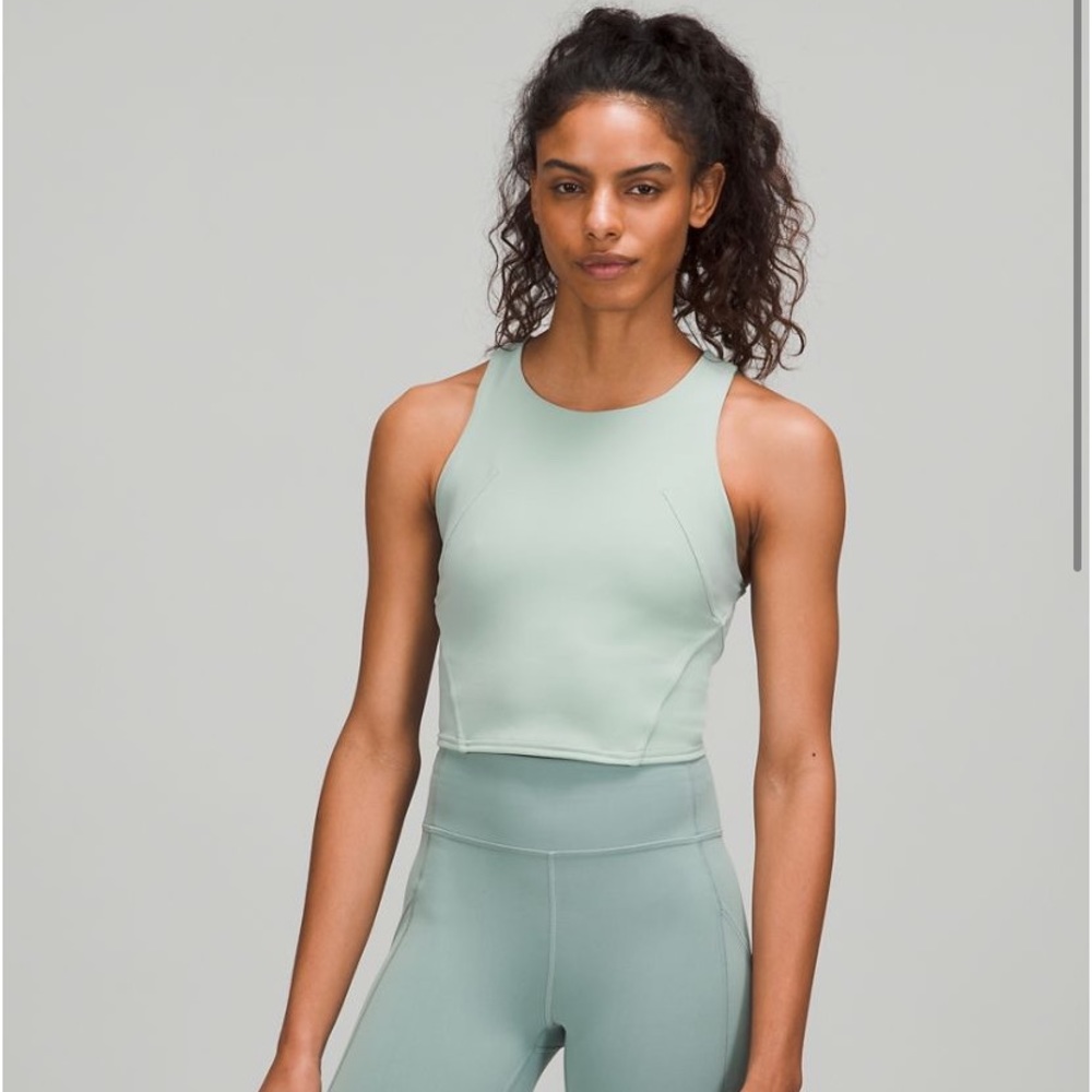 Lululemon Invigorate Tank Silver Blue sz 8